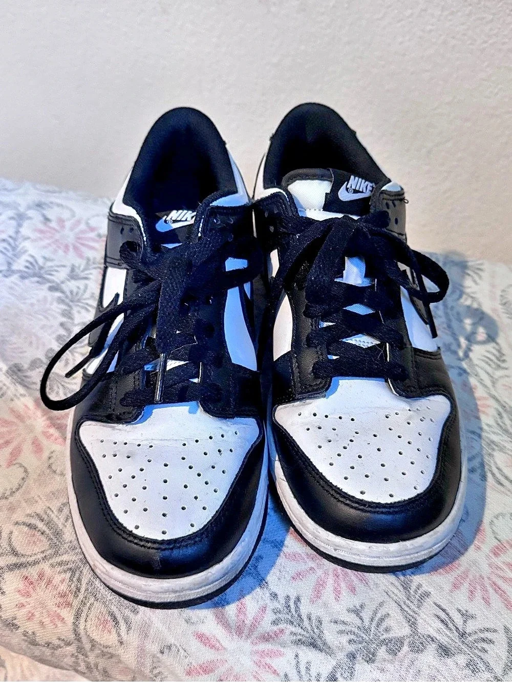Nike Dunk Low Black & White US 6Y